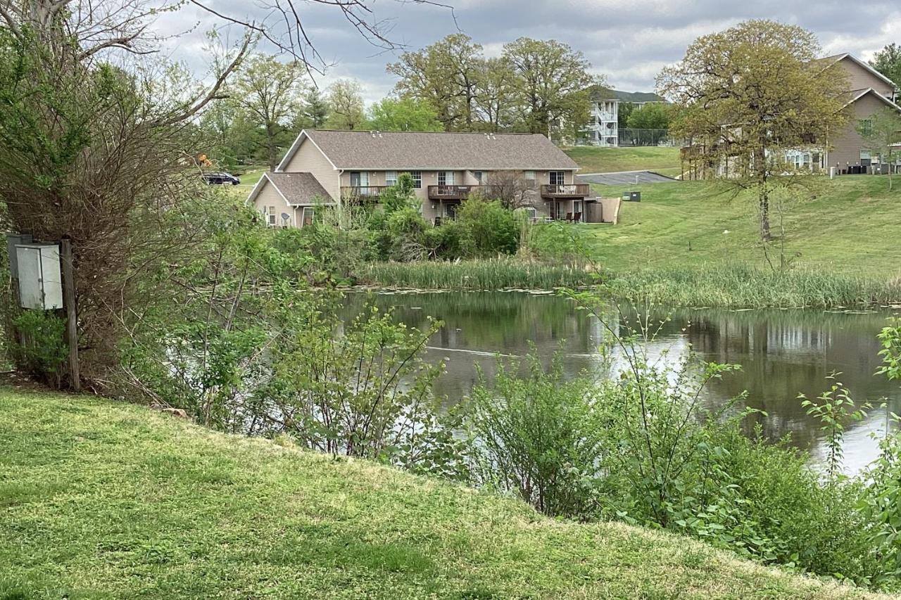 A Little Lake Retreat Branson Exterior foto